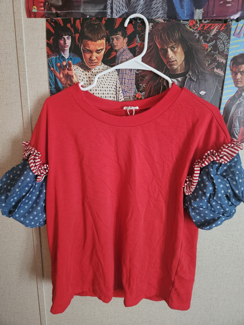 Sparks Fly Top with Star-Print Puff Sleeves